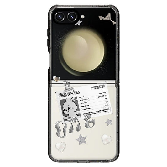 New Jeans Bunny ID Card OMG Black and White Phone Case_Samsung Z Flip [1336981]